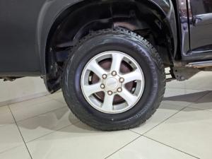 Isuzu KB 300D-Teq double cab LX - Image 6