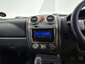 Isuzu KB 300D-Teq double cab LX - Image 8
