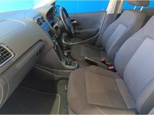 Volkswagen Polo Vivo hatch 1.6 Highline - Image 10