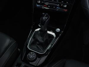 Volkswagen T-Roc 2.0TSI 4Motion R-Line - Image 24