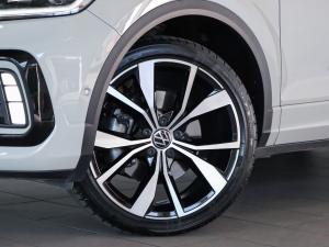 Volkswagen T-Roc 2.0TSI 4Motion R-Line - Image 2