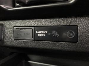 Isuzu D-MAX 1.9 Ddi HR X-RIDER automatic D/C - Image 10