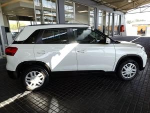 Suzuki Vitara Brezza 1.5 GL - Image 8