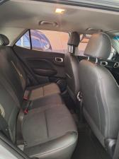 Hyundai Venue 1.0T Fluid auto - Image 10