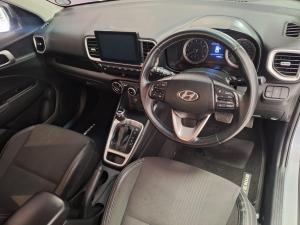 Hyundai Venue 1.0T Fluid auto - Image 9