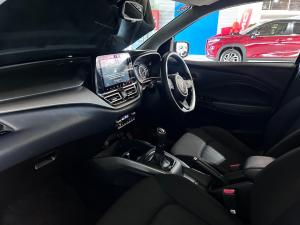 Suzuki Baleno 1.5 GLX manual - Image 11