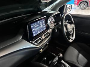 Suzuki Baleno 1.5 GLX manual - Image 5