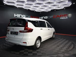 Toyota Rumion 1.5 S - Image 8