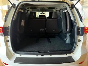 Toyota Fortuner 2.4GD-6 auto - Image 12