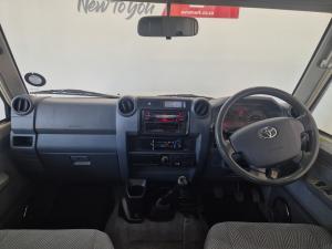 Toyota Land Cruiser 79 4.5D-4D LX V8 single cab - Image 10