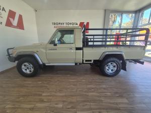 Toyota Land Cruiser 79 4.5D-4D LX V8 single cab - Image 16