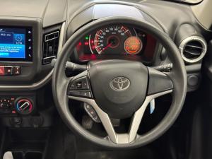 Toyota Vitz 1.0 XR manual - Image 8