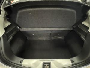 Toyota Vitz 1.0 XR manual - Image 15