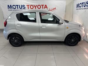 Toyota Vitz 1.0 XR manual - Image 3