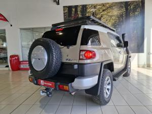 Toyota FJ Cruiser FJ Cruiser - Image 2