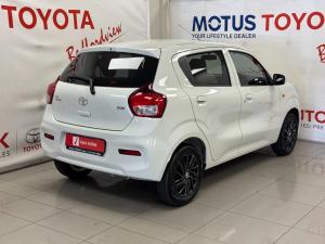 Toyota Vitz 1.0 XR manual - Image 2