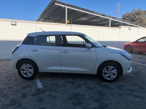Suzuki Swift 1.2 GL+ manual - Image 3