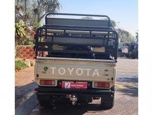 Toyota Land Cruiser 79 4.5D-4D V8 double cab LX - Image 5