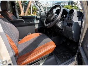 Toyota Land Cruiser 79 4.5D-4D V8 double cab LX - Image 7