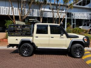 Toyota Land Cruiser 79 4.5D-4D V8 double cab LX - Image 3