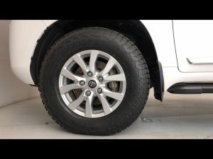 Toyota Land Cruiser 200 4.5D-4D V8 VX-R - Image 18