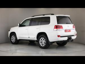 Toyota Land Cruiser 200 4.5D-4D V8 VX-R - Image 21