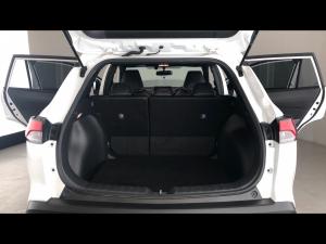 Toyota Corolla Cross 1.8 XS - Image 13