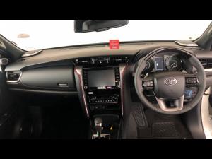 Toyota Fortuner 2.8GD-6 48V VX - Image 6