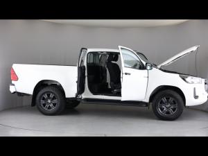 Toyota Hilux 2.4GD-6 Xtra cab Raider auto - Image 30