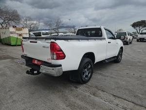 Toyota Hilux 2.4GD-6 single cab Raider manual - Image 2