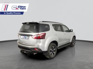 Isuzu MU-X 3.0D automatic - Image 5