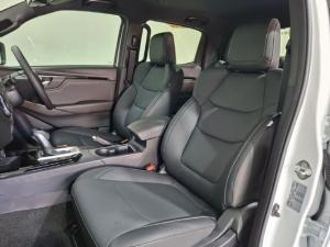 Isuzu D-Max 3.0TD double cab V-Cross - Image 11