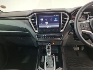 Isuzu D-Max 3.0TD double cab V-Cross - Image 12