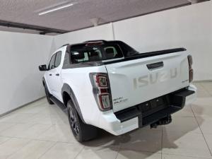 Isuzu D-Max 3.0TD double cab V-Cross - Image 5