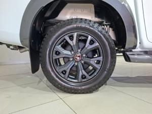Isuzu D-Max 3.0TD double cab V-Cross - Image 8