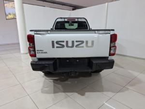 Isuzu D-Max 1.9TD single cab L 4x4 auto - Image 5