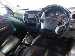 Mitsubishi Triton 2.4DI-D double cab 4x4 auto - Image 7