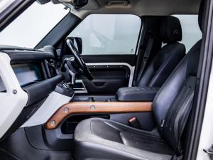 Land Rover Defender 110 D240 SE - Image 10