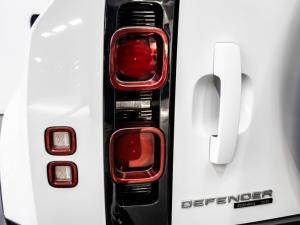 Land Rover Defender 110 D240 SE - Image 9