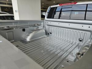 Nissan Navara 2.5DDTi double cab Pro-4X 4x4 - Image 11