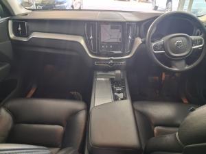 Volvo XC60 B5 AWD Plus Dark - Image 6