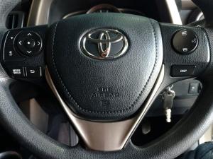 Toyota RAV4 2.0 GX - Image 16
