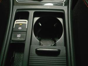 Volkswagen Golf GTI - Image 11
