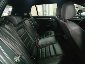 Volkswagen Golf GTI - Image 7