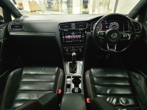 Volkswagen Golf GTI - Image 9