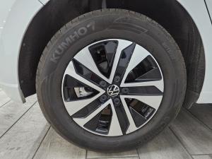 Volkswagen Polo hatch 1.0TSI Life auto - Image 4