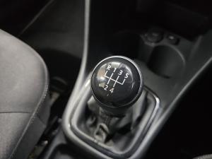 Volkswagen Polo Vivo hatch 1.4 Life - Image 9