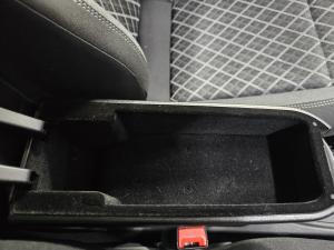 Volkswagen Polo Vivo hatch 1.6 Style - Image 11