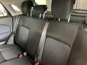 Toyota Starlet 1.5 Xi - Image 9