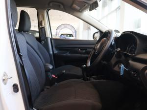 Toyota Rumion 1.5 SX manual - Image 11